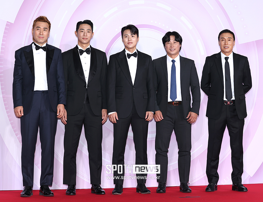▲ 김병지 오범석 백지훈 최성용 하석주 감독 ⓒ곽