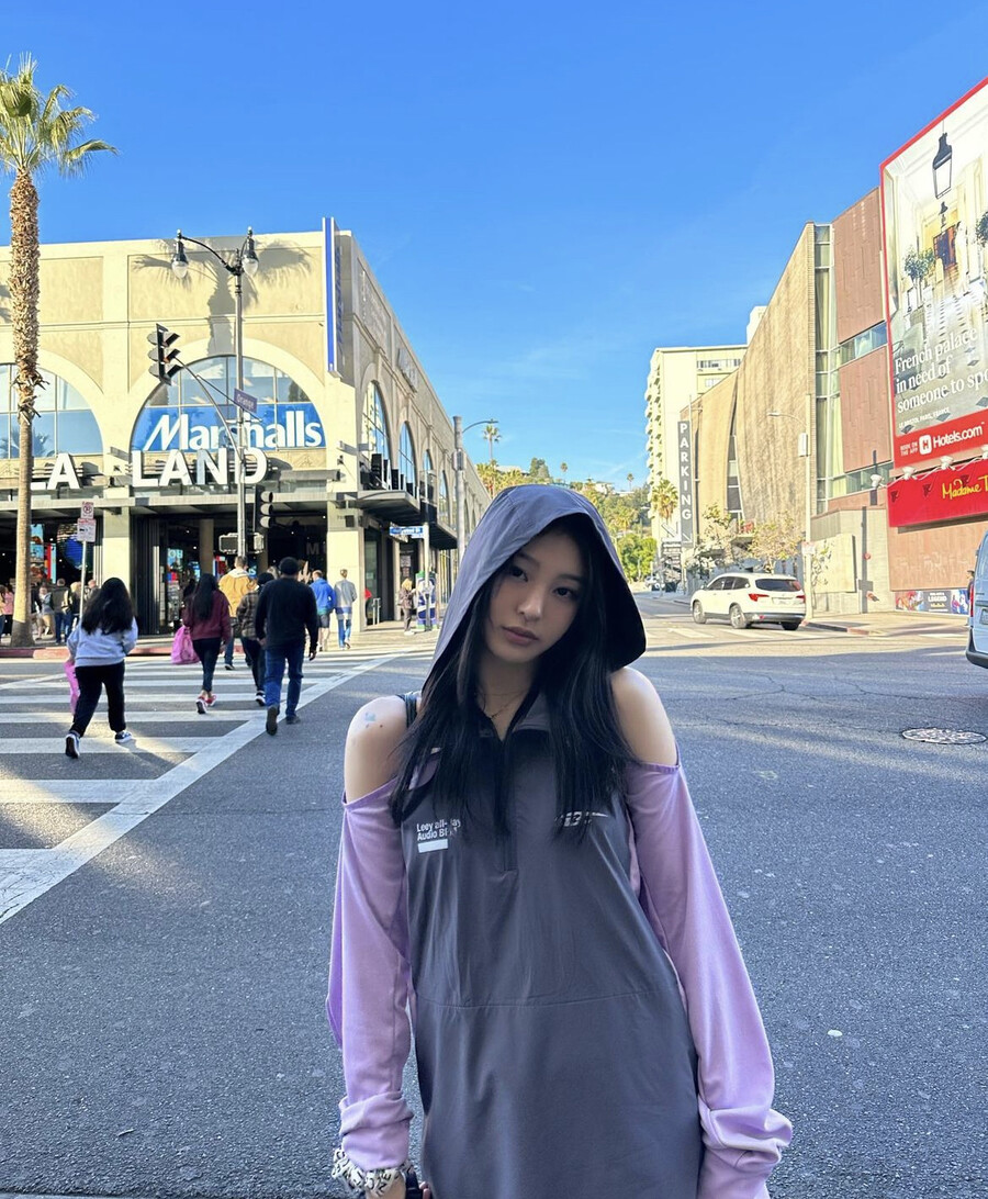'갑질 논란' 노제, SNS 재개…허니제이·아이키 "예뻐서 기절" 환영