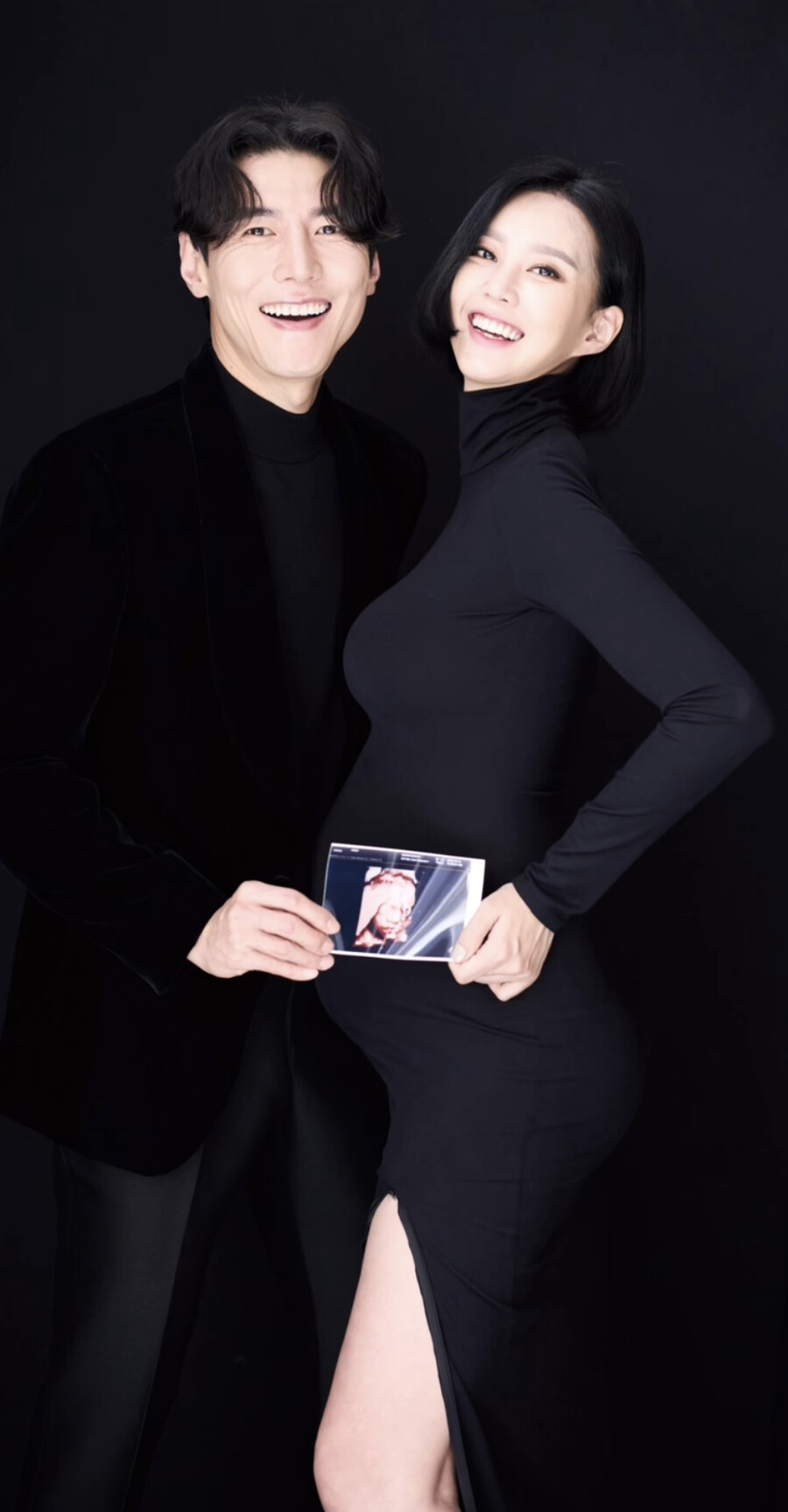 5년 난임 이긴 송재희♥지소연 "D라인 오랜 로망"…만삭 화보 공개 