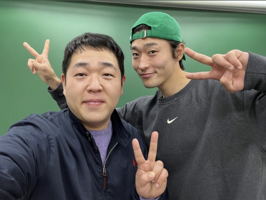 조규성, 예능 이어 유튜브도 섭렵…'문쌤' 문상훈과 인증샷