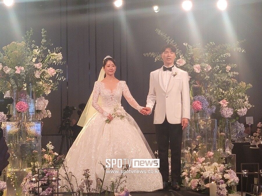 ▲ 박수홍 김다예 부부 결혼식 모습.  ⓒ스포티비뉴스