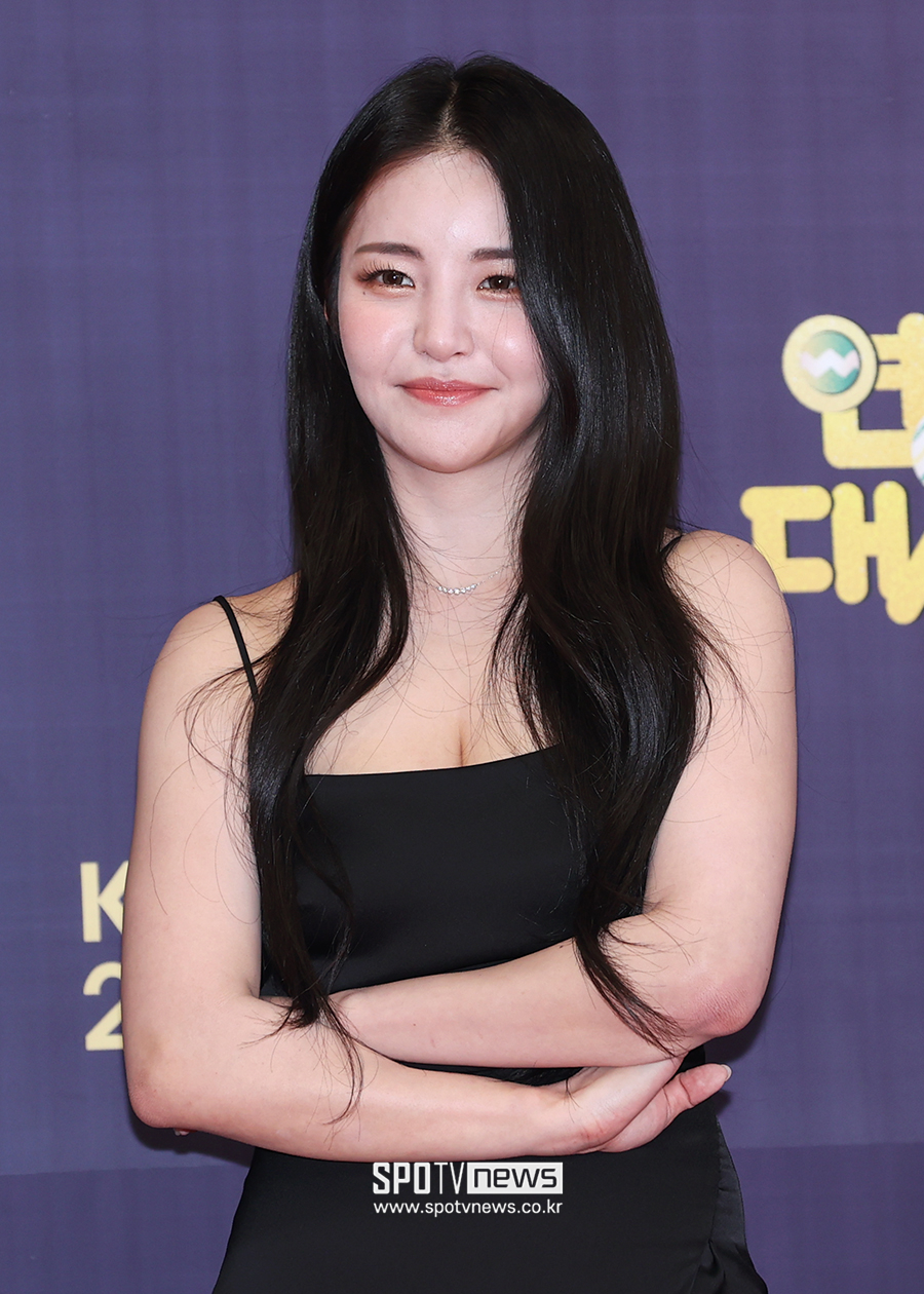 [포토S] 브레이브걸스 유정, 섹시한 꼬부기
