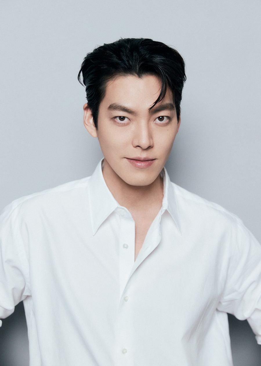 김우빈, 산타 됐다…어린이 병동에 크리스마스 선물+손편지