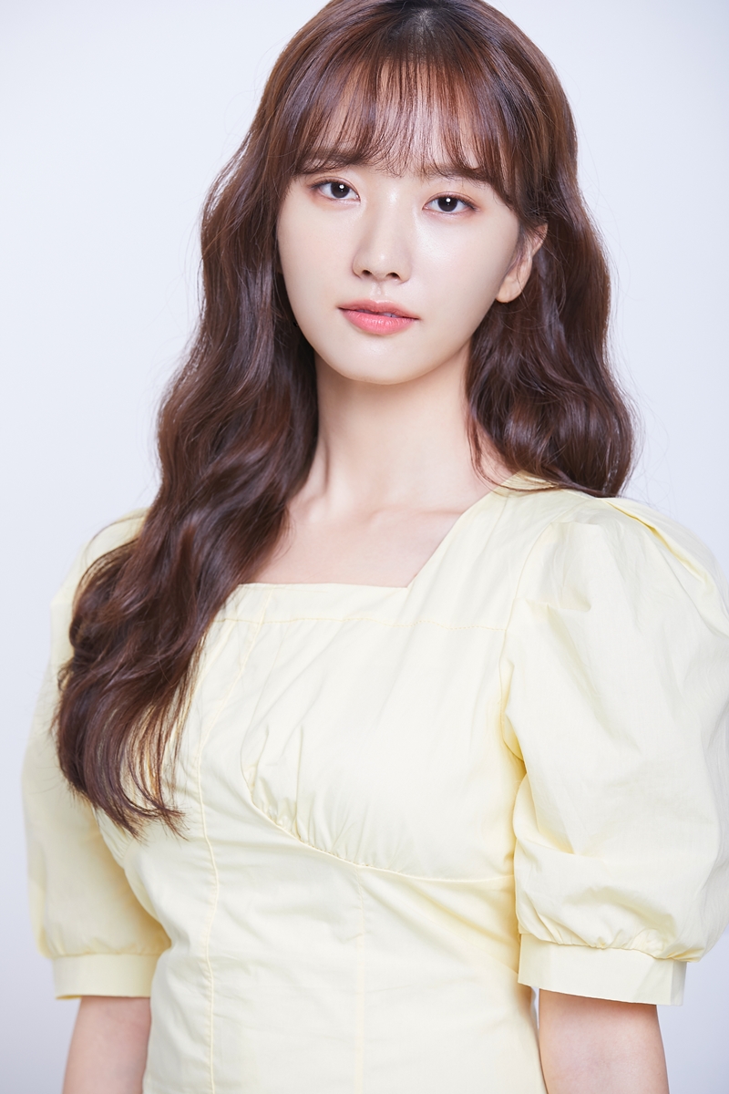 슈퍼모델 출신 강나루, 빅픽처엔터 전속계약…김지훈과 한솥밥