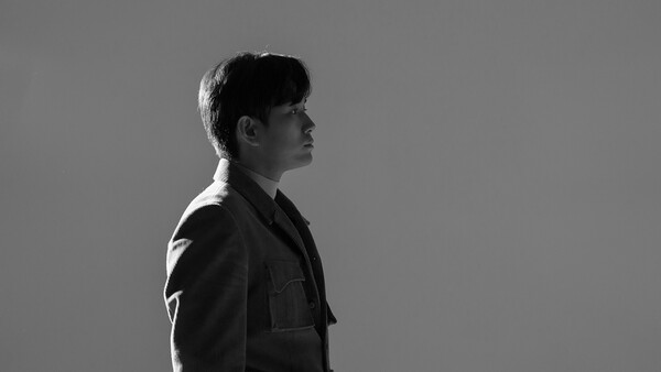 ▲ 29일 디지털 싱글 ‘모든 만약을 더하면’을 발표하는 김경록. 제공|JMG(더블엑스엔터테인먼트)