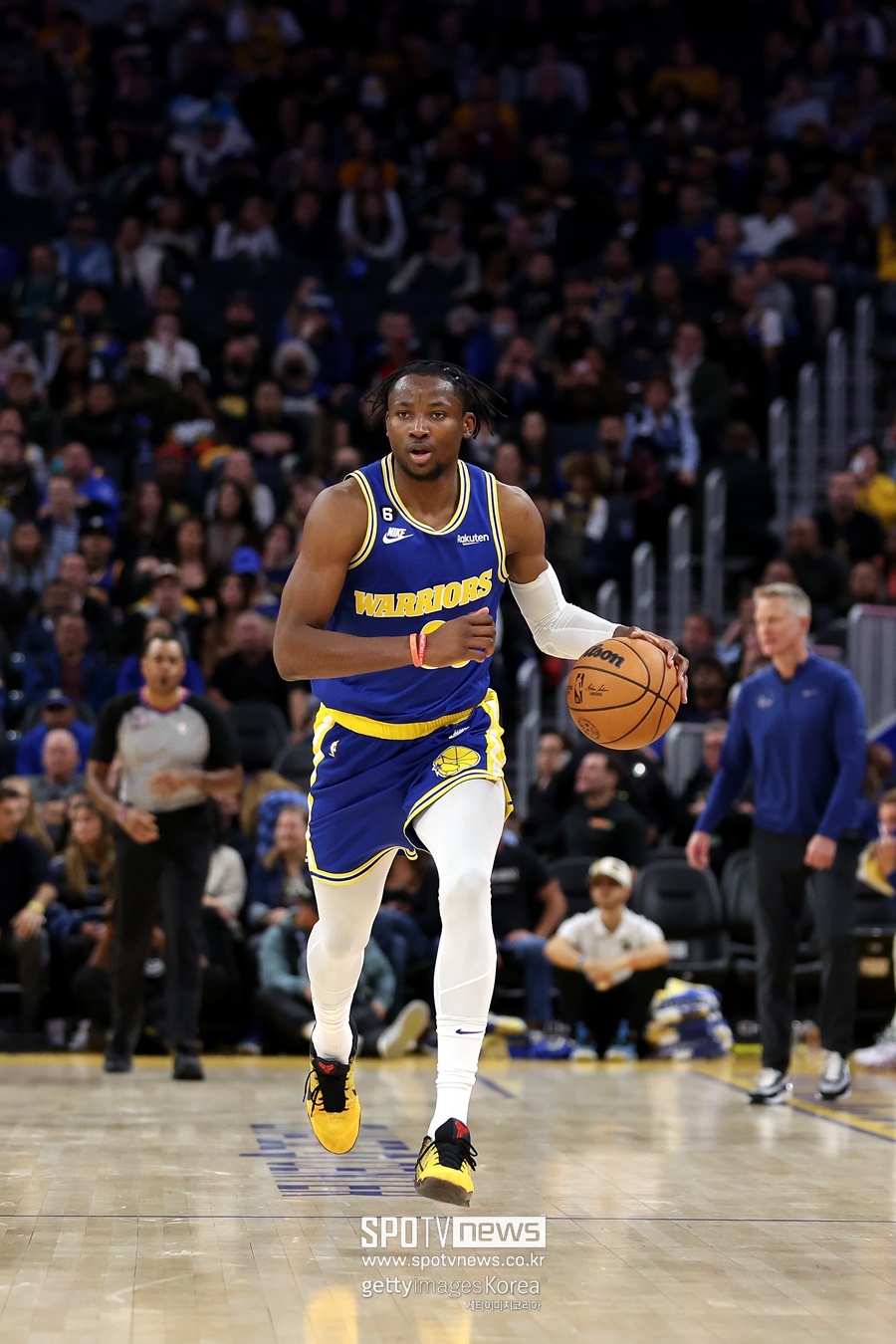 '클러치 해결사 쿠밍가' GSW, 샬럿에 역전승…14승 2패 홈 승률 1위
