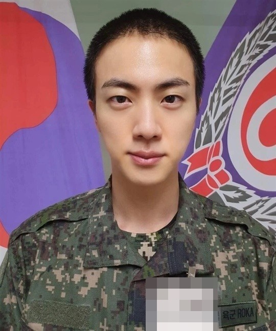 ▲ 방탄소년단 진. 출처| 5사단 공식 카페