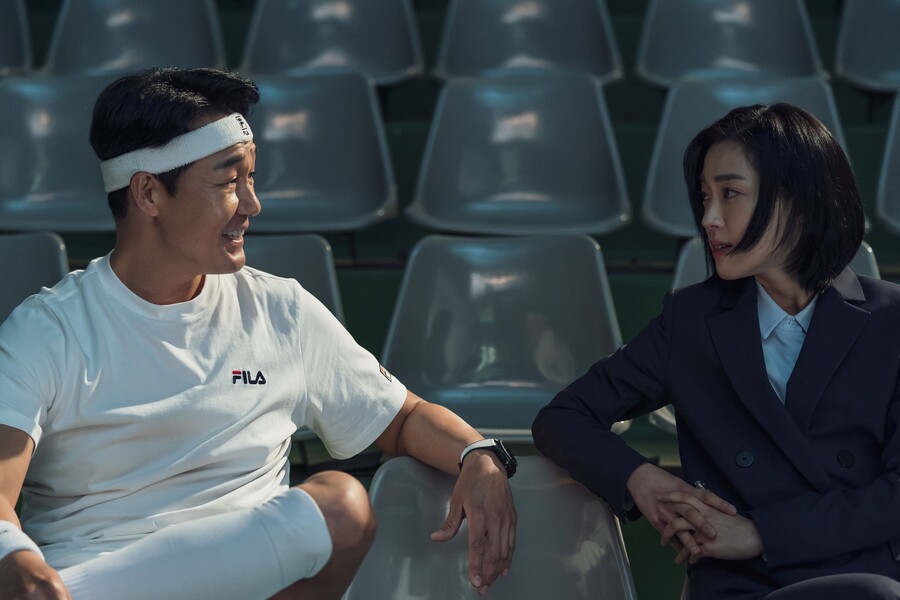 ▲ '젠틀맨' 스틸. 제공| 웨이브