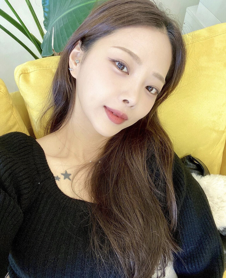 '유현철♥' 10기 옥순, 가슴 타투+호텔 영상→도 넘은 악플에 "댓글창 폐쇄"