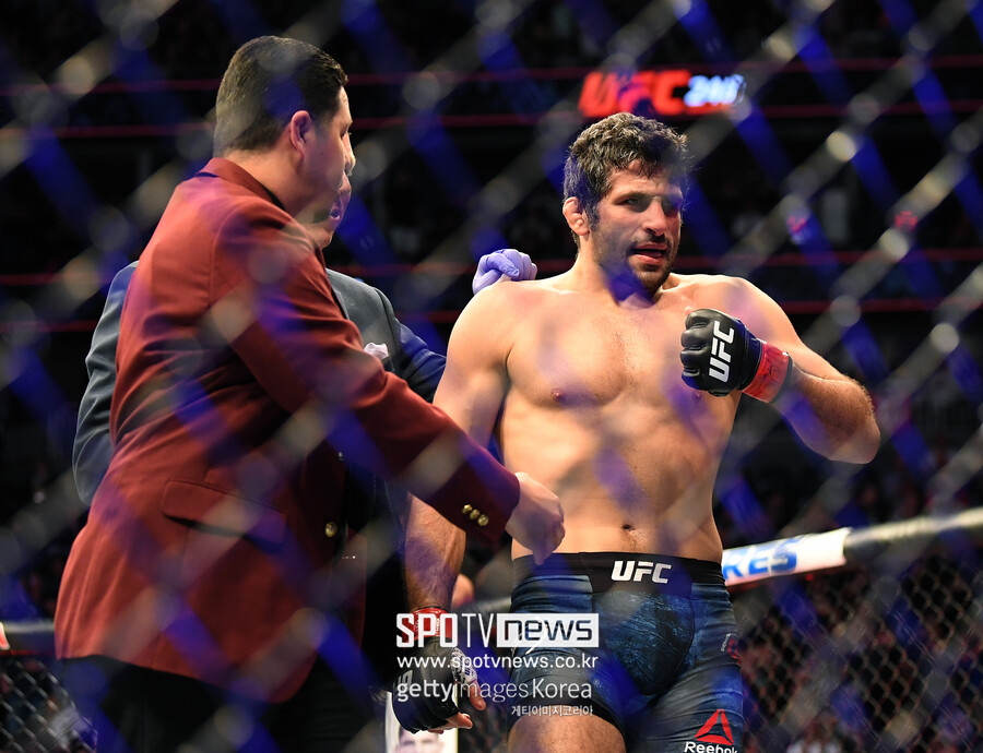 박복한 UFC 랭커 다리우시 "이렇게 된 바에 올리베이라를 달라"