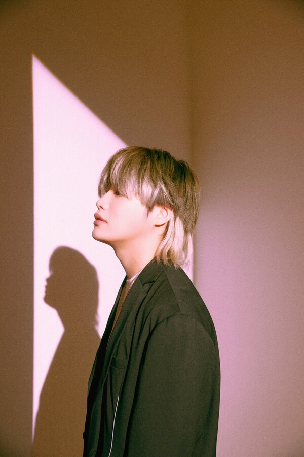 ▲ ENA 드라마 '사장님을 잠금해제' 삽입곡 '새벽을 건너'를 부르는 박현규. 제공|MA엔터테인먼트