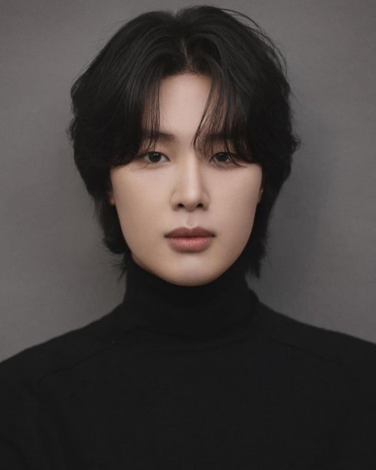 '학폭 일부 인정' 김동희, 활동 재개하나…새 프로필 사진 공개