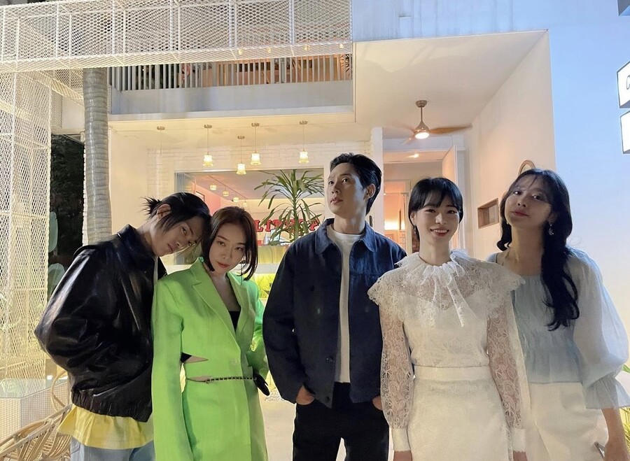 ▲ 김건우, 김히어라, 박성훈, 임지연, 차주영(왼쪽부터). 출처ㅣ임지연 SNS
