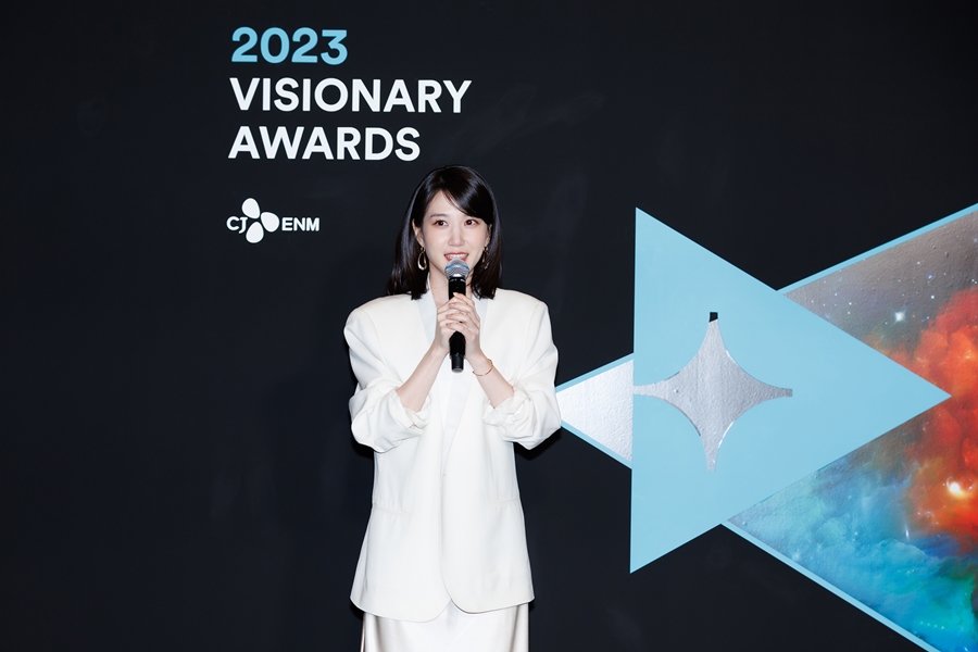 ▲ 박은빈. 8일 서울 마포구 상암동 CJ ENM센터에서 열린 '2023 비저너리 어워즈' 레드카펫 행사 포토월에서 '2023 비저너리'에 선정된 수상자들이 포즈를 취하고 있다. 제공|CJ ENM