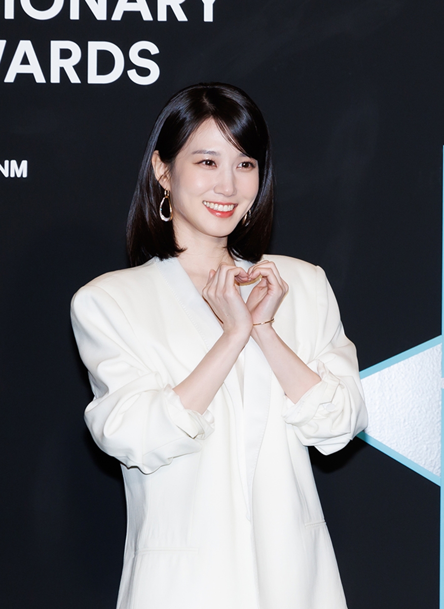 ▲ 박은빈. 8일 서울 마포구 상암동 CJ ENM센터에서 열린 '2023 비저너리 어워즈' 레드카펫 행사 포토월에서 '2023 비저너리'에 선정된 수상자들이 포즈를 취하고 있다. 제공|CJ ENM