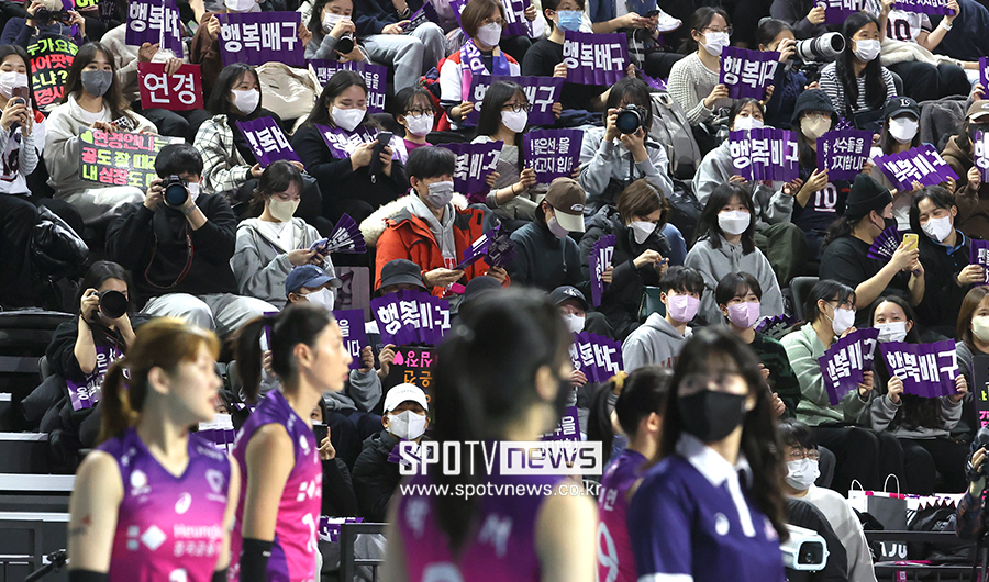 8일 동안 감독 2명 떠나고, 선수단은 상처...흥국생명 진짜 '개선 여지' 있나