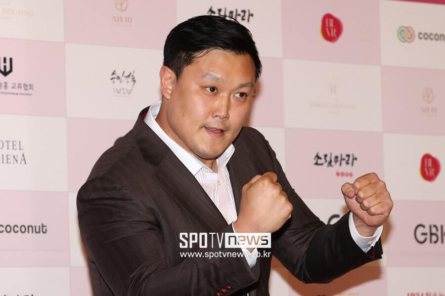 명현만, 권아솔에게 스파링 제안…"황인수는 그냥 이긴다"
