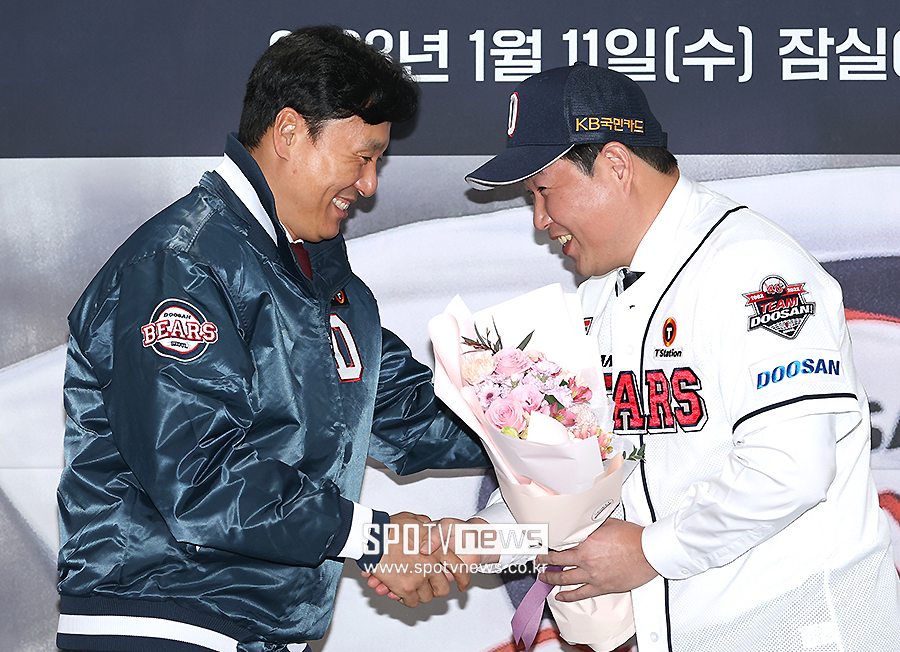 ▲ 이승엽 감독 양의지 ⓒ곽혜미 기자