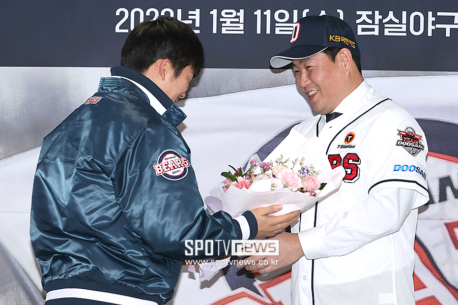 ▲ 허경민 양의지 ⓒ곽혜미 기자