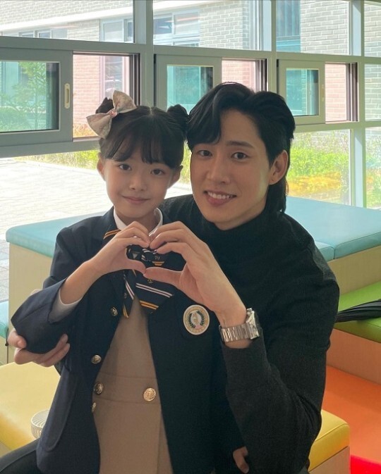 '더 글로리' 박성훈, 이 손하트를 하도영이 싫어합니다 "사랑한다 예솔아"