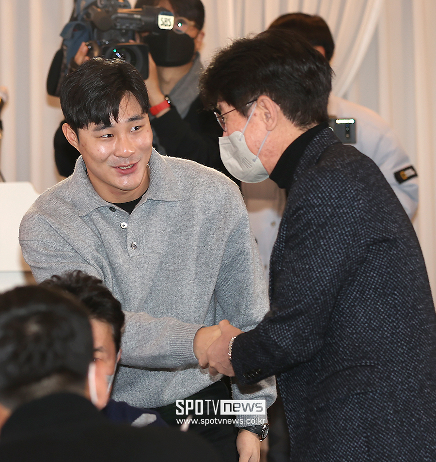 ▲ 김하성 이강철 감독 ⓒ곽혜미 기자