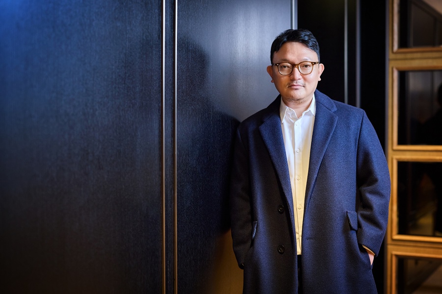 "안 되면 엎는다"…'유령' 이해영 감독, 모두가 절실했던 캐스팅 비하인드[인터뷰S]