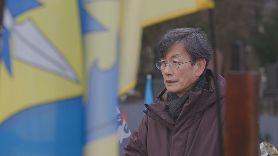 손석희, 현업 복귀 후 우크라이나 전쟁 취재…지하 대피소 근황('세 개의 전쟁')