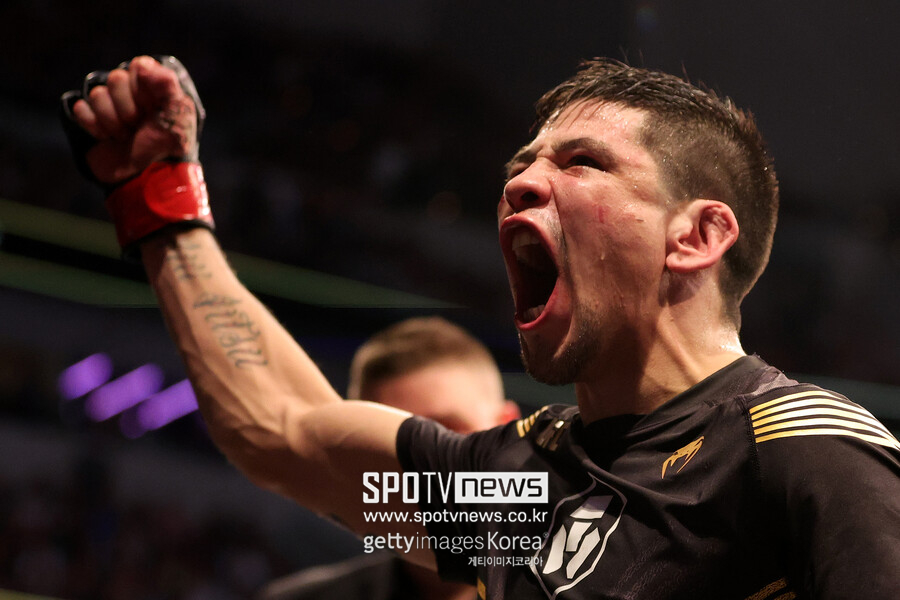 UFC 사상 첫 테트랄로지(4차전)…"이번에 진짜 끝장내자"