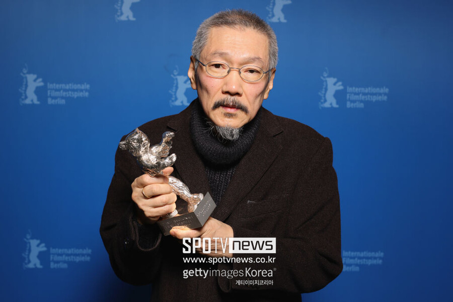 ▲ 제72회 베를린국제영화제 심사위원 대상을 수상한 홍상수 감독. ⓒ게티이미지