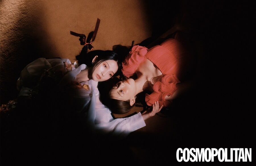 ▲ 카라 강지영, 허영지. 제공ㅣ코스모폴리탄