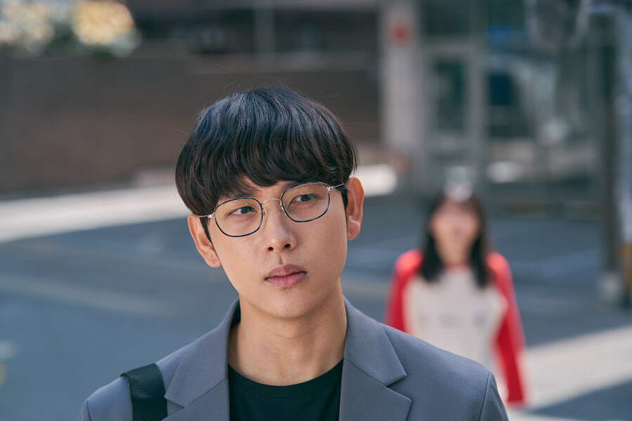▲ '스마트폰을 떨어뜨렸을 뿐인데' 스틸. 제공| 넷플릭스