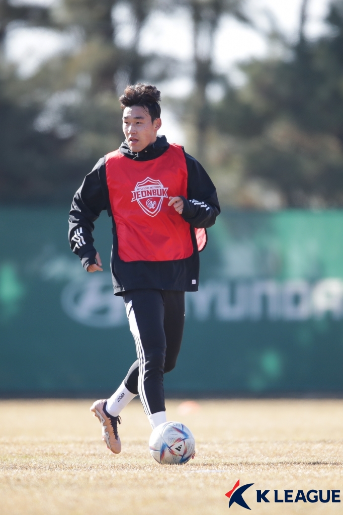 ▲ 송민규는 올해 간절함을 앞세워 전북 현대의 우승과 항저우 아시안게임 승선 후 금메달을 노린다.  ⓒ한국프로축구연맹