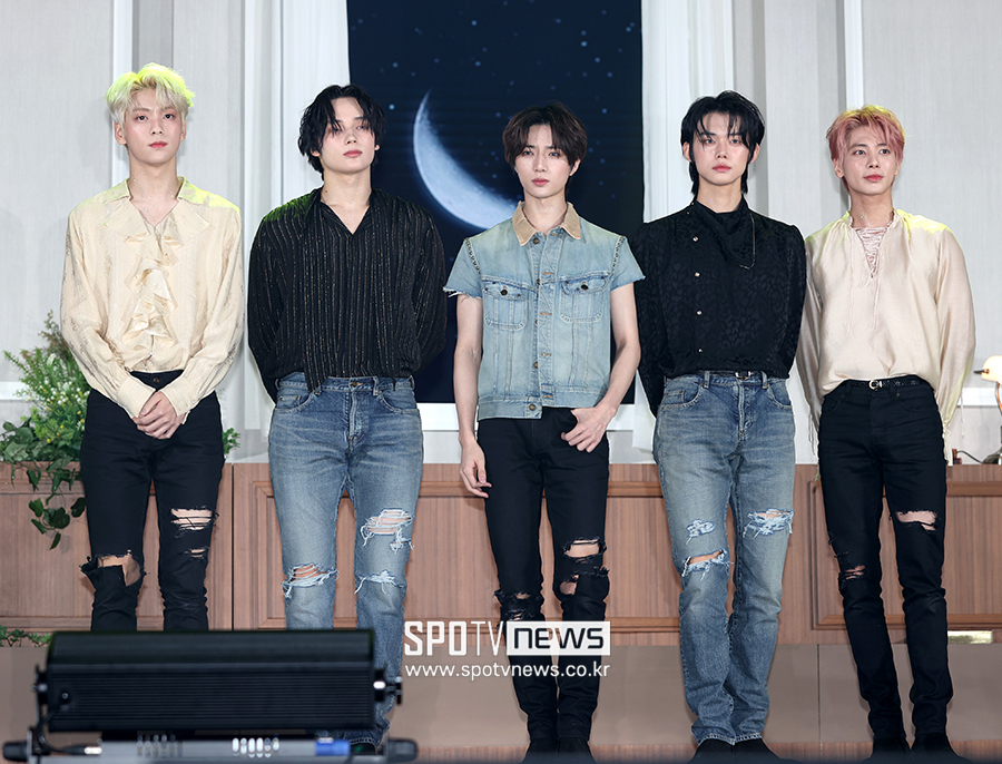 '독기' 품은 투모로우바이투게더, 청량+섹시로 "대상→빌보드 1위" 겨냥[종합]