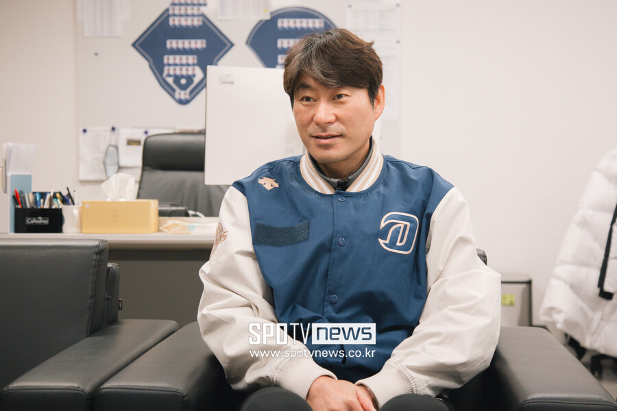 [이재국 인터뷰] 양의지 없지만…강인권 감독 “우린 약하지 않아. NC파크서 첫 가을야구를”