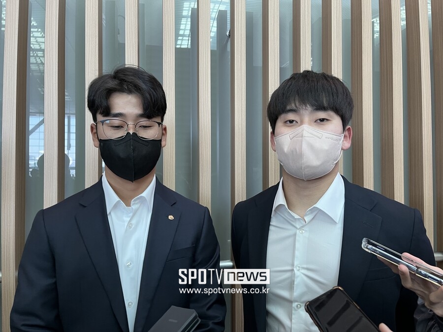 ▲ 한화 박정현(왼쪽)-kt 박영현 형제. ⓒ고유라 기자