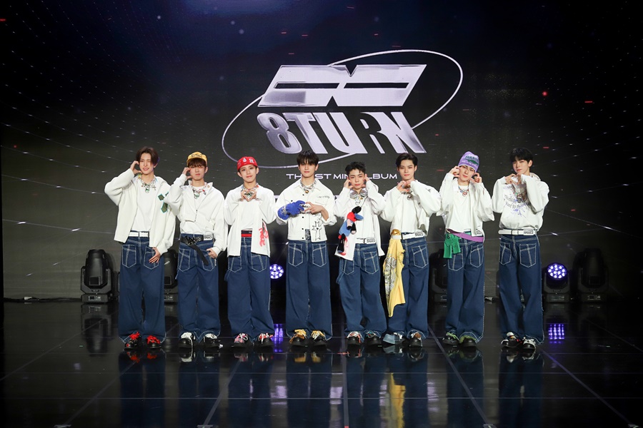 에잇턴 "롤모델=세븐틴...퍼포먼스+팀 화합 좋다고 느껴"