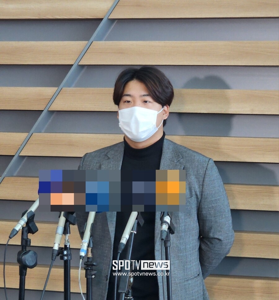 ▲ 강백호가 2023시즌 스프링캠프 출국 전 각오를 밝히고 있다. ⓒ인천국제공항, 박정현 기자