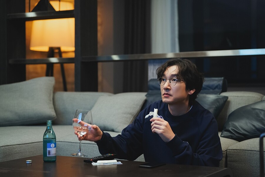 ▲ 신성한 이혼 조승우. 제공ㅣSLL