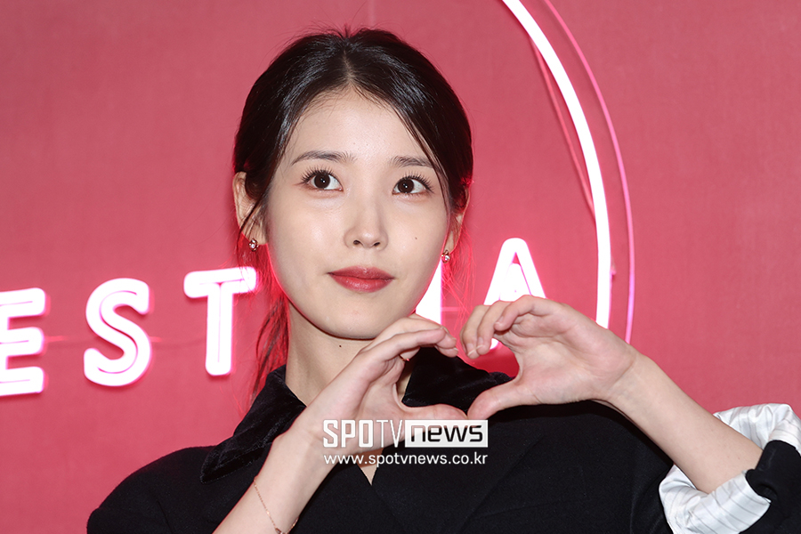 아이유, 팬들도 몰랐던 깜짝 선물 '감동'…재능기부의 좋은 예[종합]