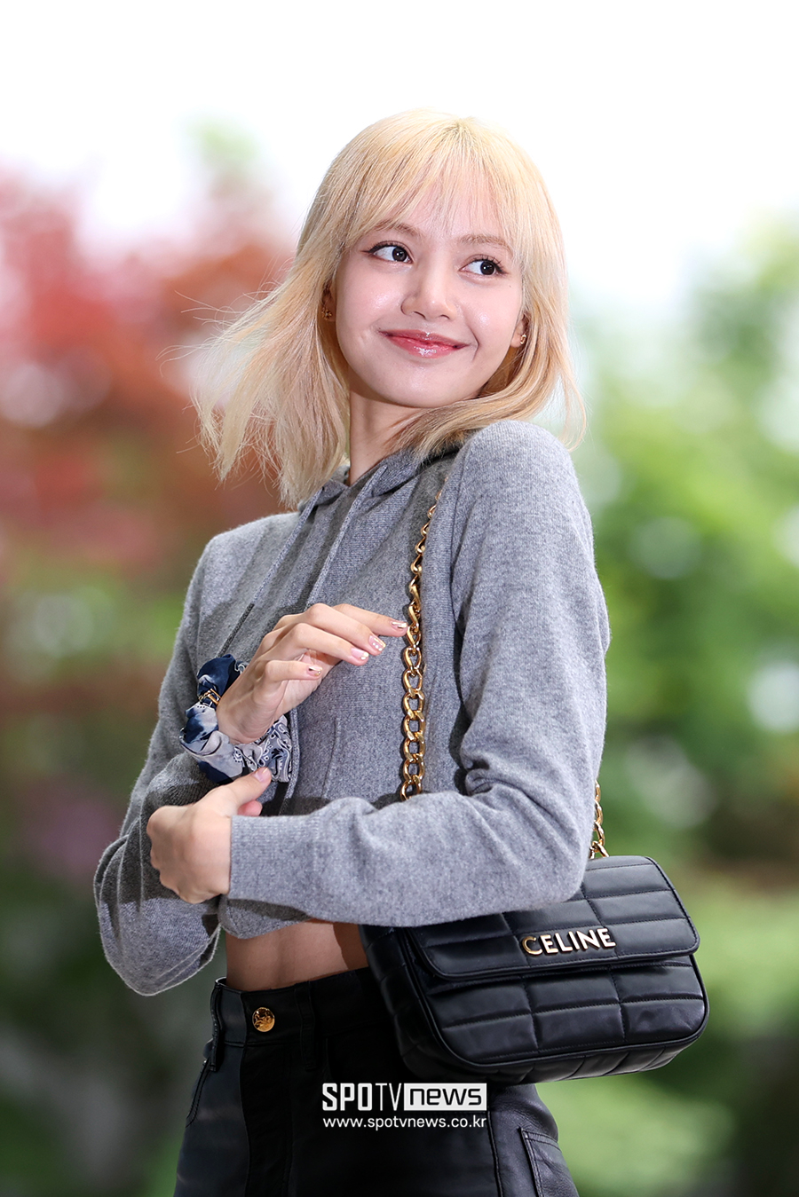 블랙핑크 리사, 롯데家 3세 살던 성북동 단독주택 75억원에 매입