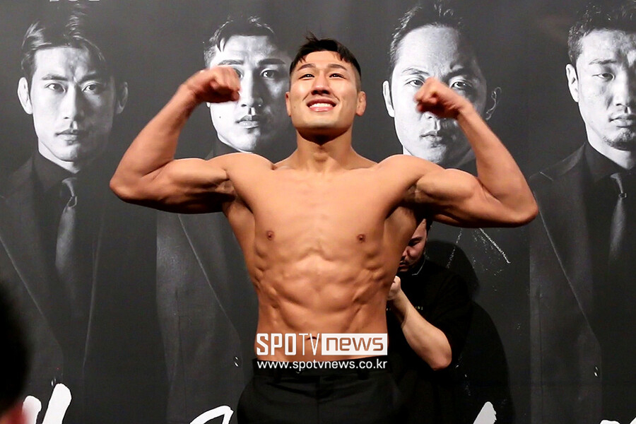 블랙컴뱃 김민우 계체 통과…나카무라 300g 초과