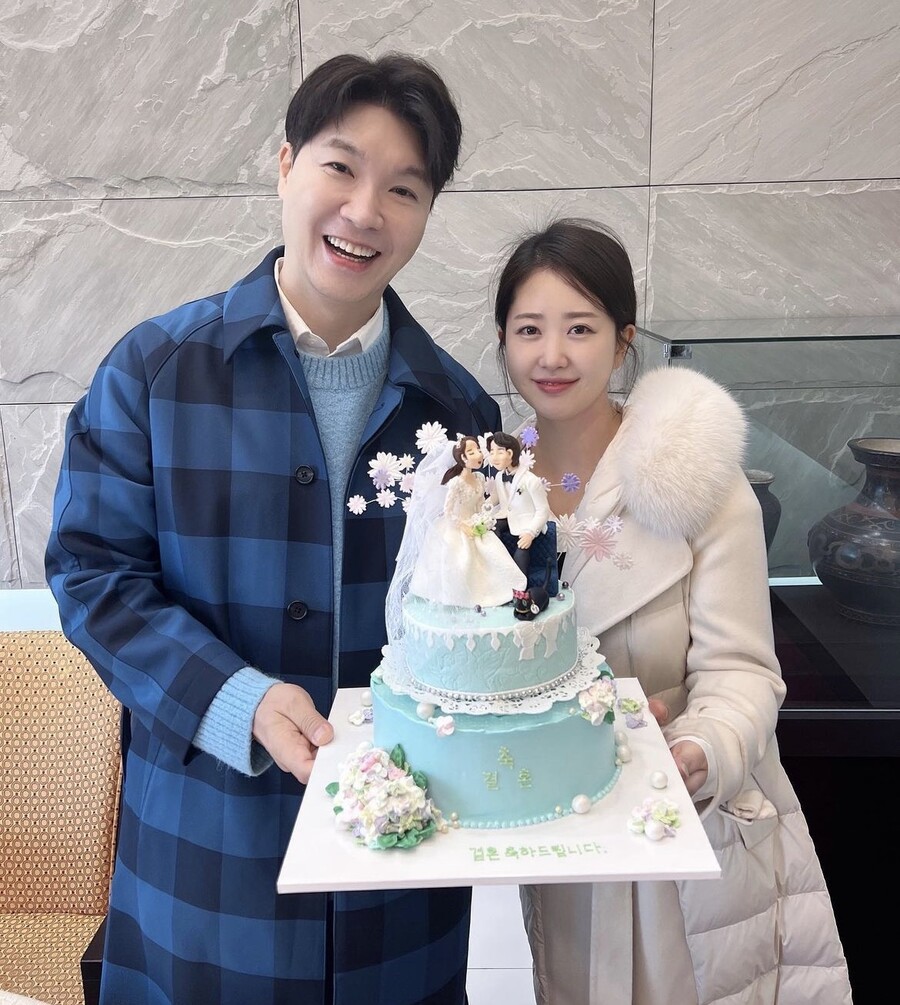 박수홍♥김다예, 뜻밖의 선물에 '감동'…반려묘 다홍이까지 배려