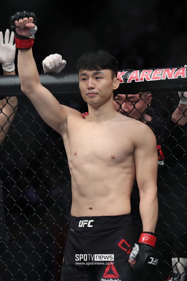 최두호 3년 2개월 만에 복귀전 무승부…'헤드 버팅' 불운