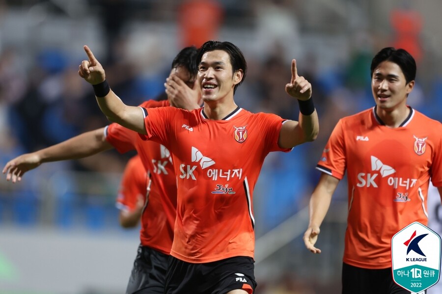 ▲ 호쾌한 중거리 슈팅이 일품인 이창민 ⓒ한국프로축구연맹