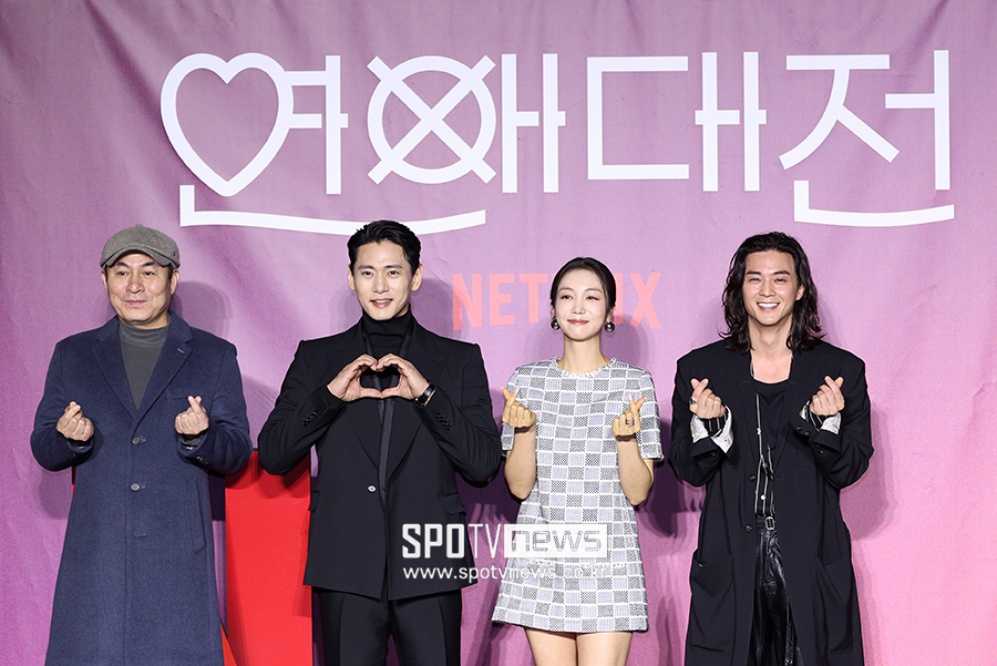 ▲ 김정권 감독 유태오 김옥빈 김지훈 ⓒ곽혜미 기