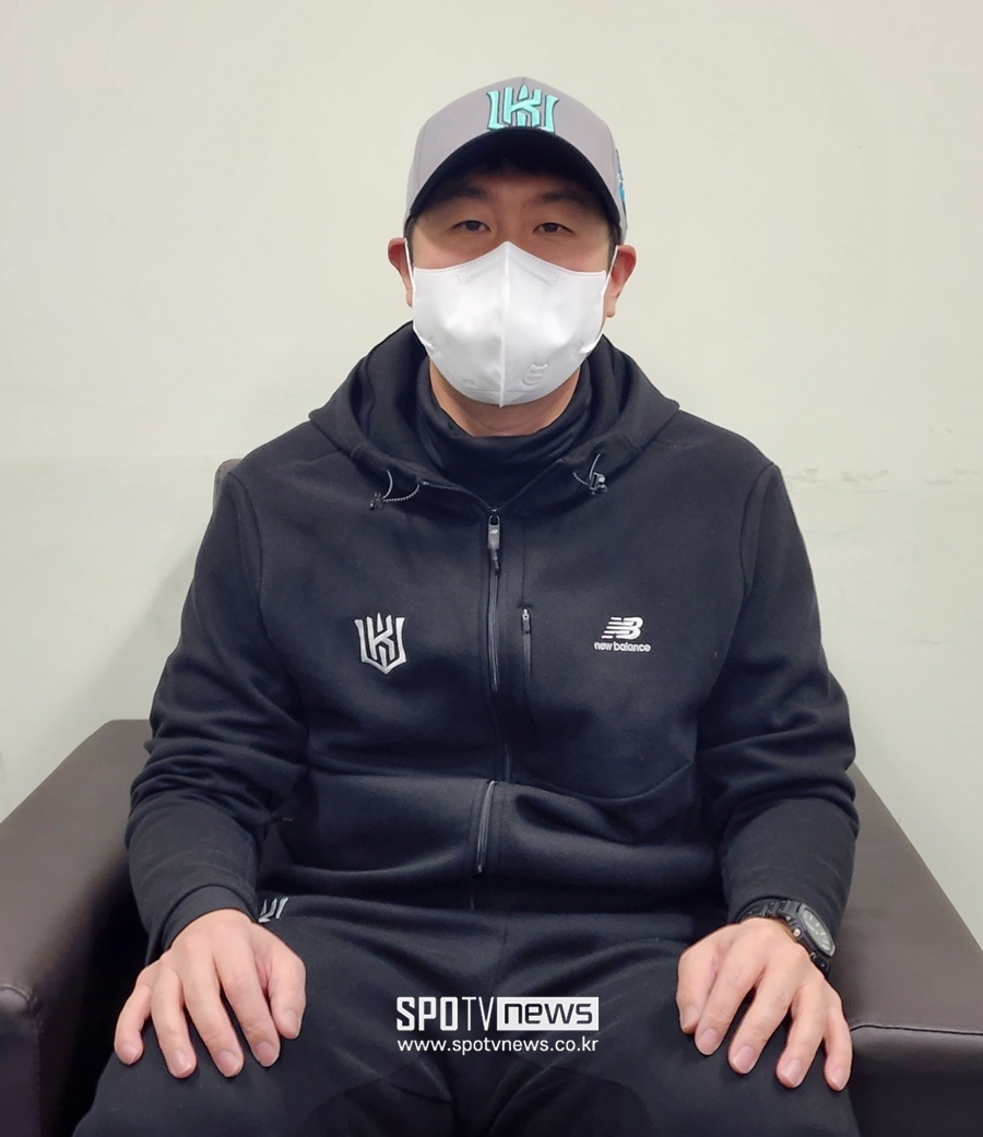 ▲ 유한준 kt 퓨처스리그 타격 코치가 지도자로 첫 발을 내디뎠다. ⓒ익산, 박정현 기자