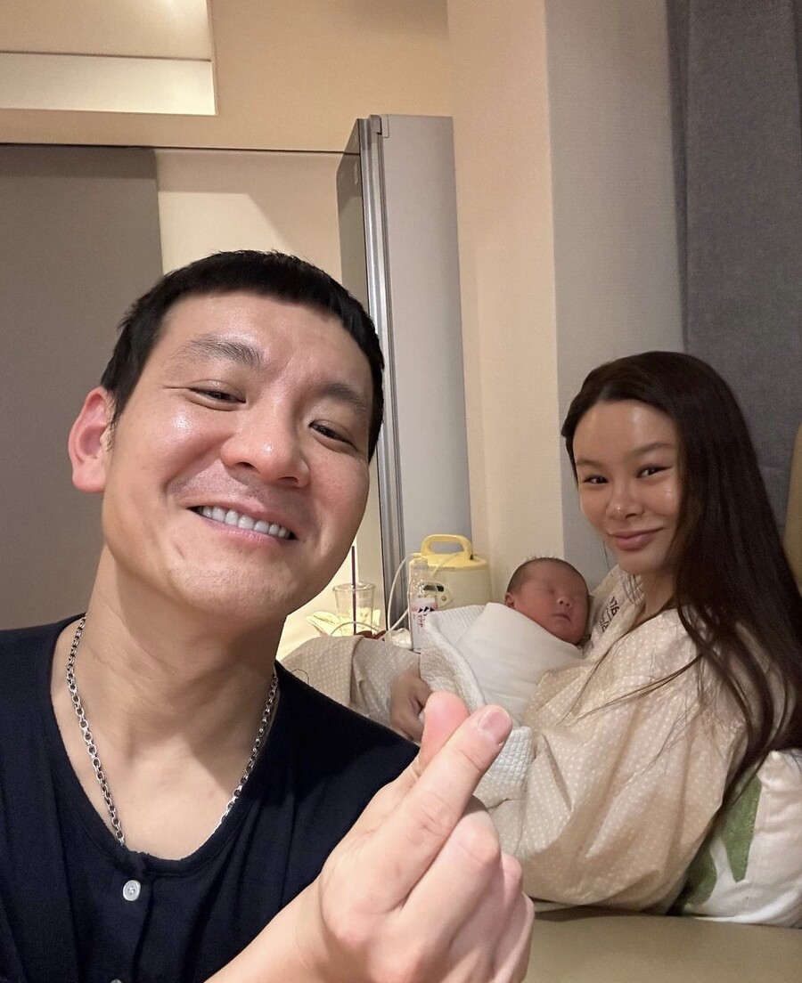 ▲ 출처ㅣ경맑음 인스타그램
