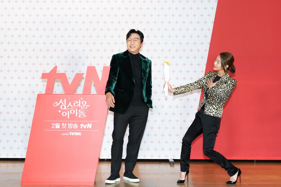 ▲ tvN 새 수목드라마 '성스러운 아이돌' 탁재훈, 예지원. 제공| tvN