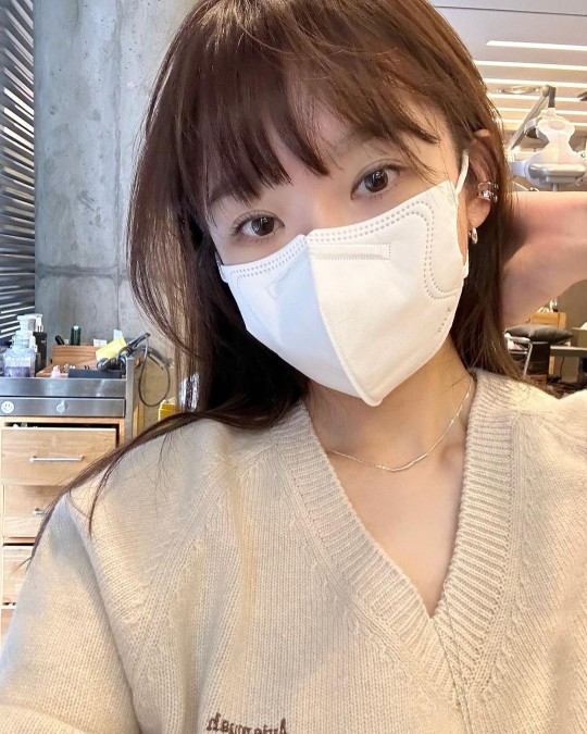 강민경, 父와 절연 고백한 뒤 첫 근황 '머리 싹둑'