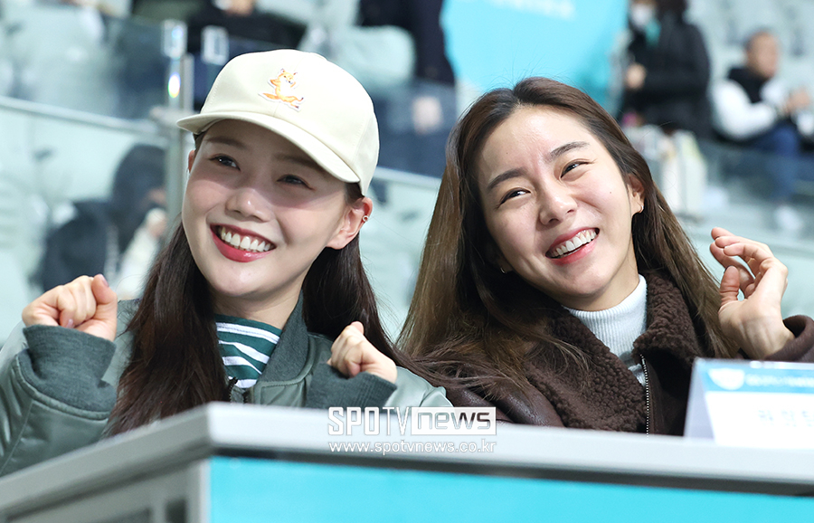 ▲ 오마이걸 효정 유이 ⓒ곽혜미 기자